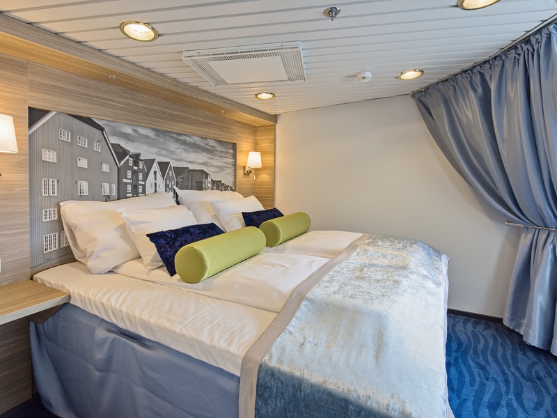 Expedition Suite | Suite on upper deck